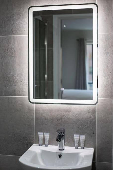Luxury, Sleeps 6, City Centre Белфаст Екстер'єр фото